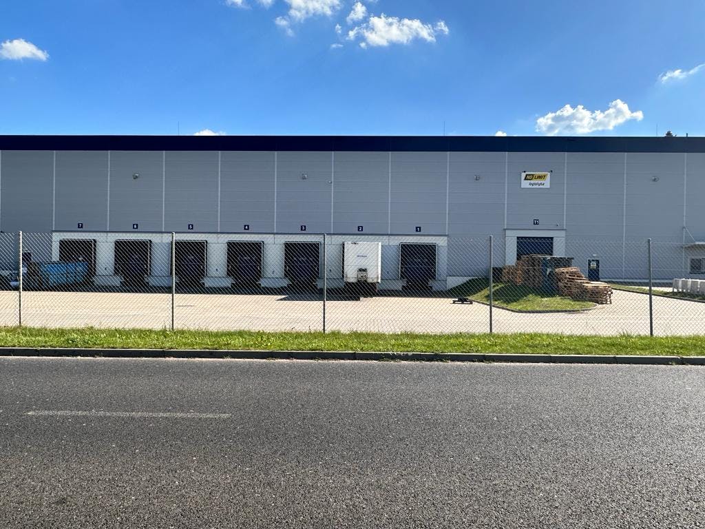 Warehouses for rent in Warehouses Budynek magazynowy Radonice #3